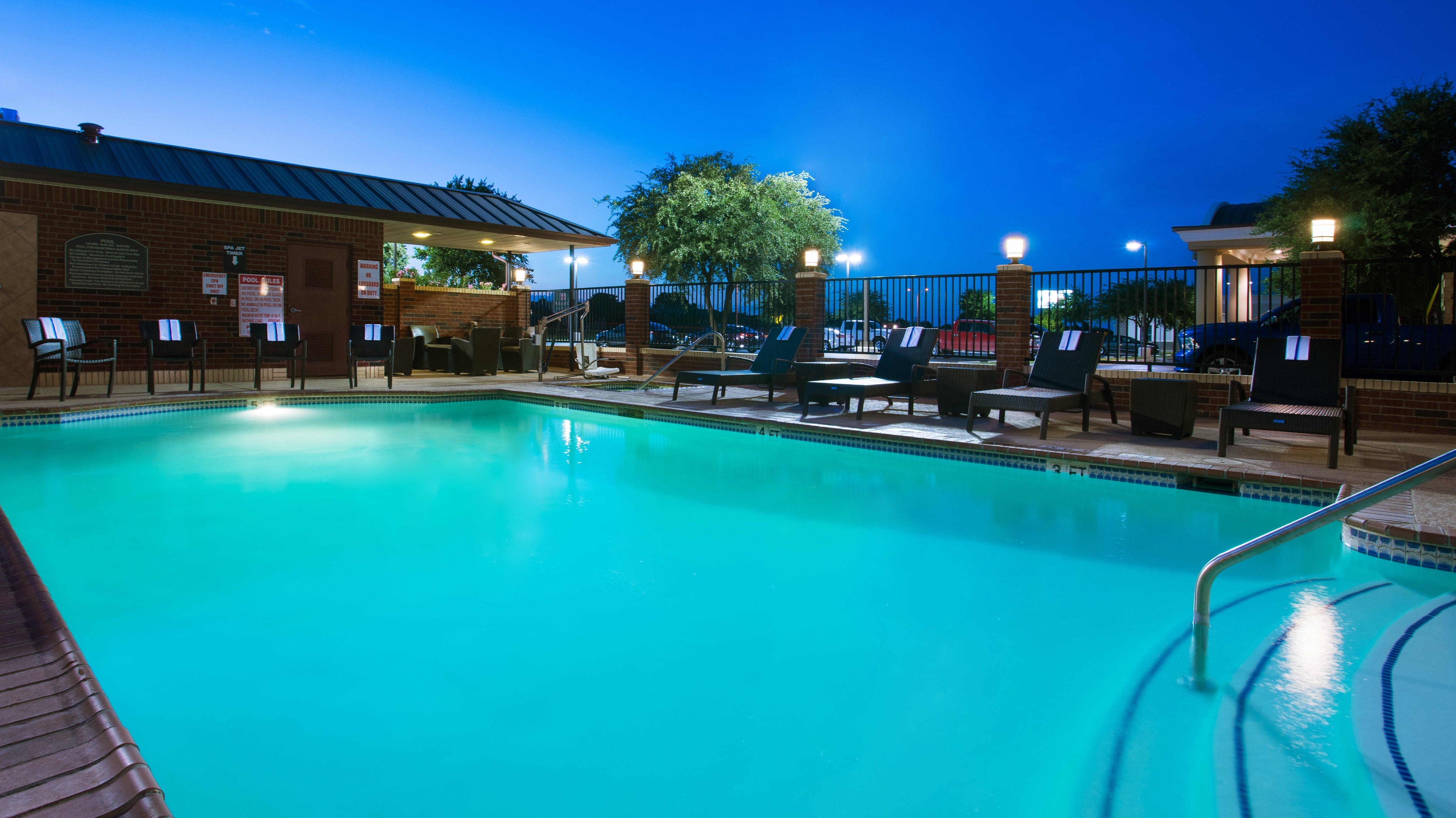 Holiday Inn Express & Suites Midland Loop 250 By Ihg Exterior foto